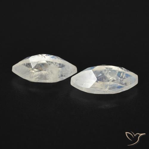 Shop natural 1.24ct 青みがかったホワイト レインボームーンストーン gems, マーキーズ, from アメリカ at GemSelect. In stock, global shipping!