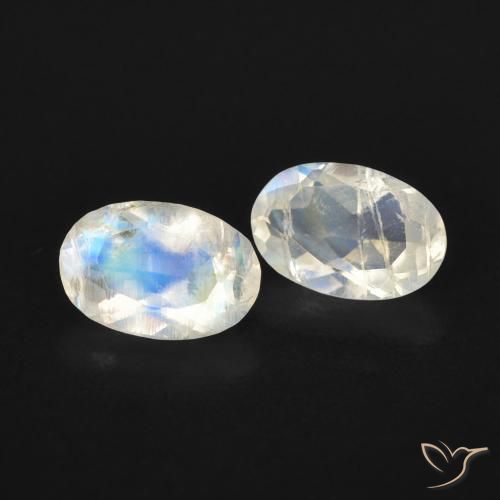 Shop natural 0.82ct 青みがかったホワイト レインボームーンストーン gems, マーキーズ, from アメリカ at GemSelect. In stock, global shipping!