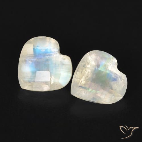Shop natural 1.34ct 青みがかったホワイト レインボームーンストーン gems, 心臓, from アメリカ at GemSelect. In stock, global shipping!