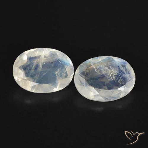 Shop natural 1.98ct 青みがかったホワイト レインボームーンストーン gems, 楕円形, from アメリカ at GemSelect. In stock, global shipping!