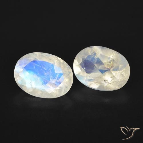 Shop natural 2.39ct 青みがかったホワイト レインボームーンストーン gems, 楕円形, from アメリカ at GemSelect. In stock, global shipping!