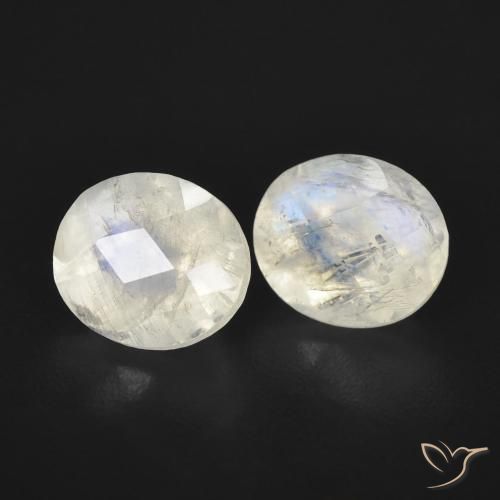 Shop natural 2.43ct 青みがかったホワイト レインボームーンストーン gems, 楕円形, from アメリカ at GemSelect. In stock, global shipping!