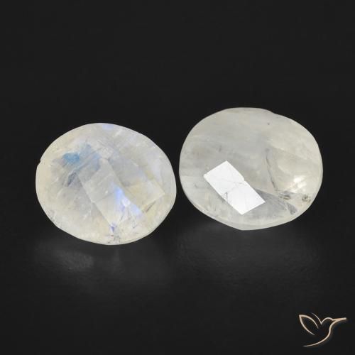 Shop natural 2.08ct 青みがかったホワイト レインボームーンストーン gems, 楕円形, from アメリカ at GemSelect. In stock, global shipping!
