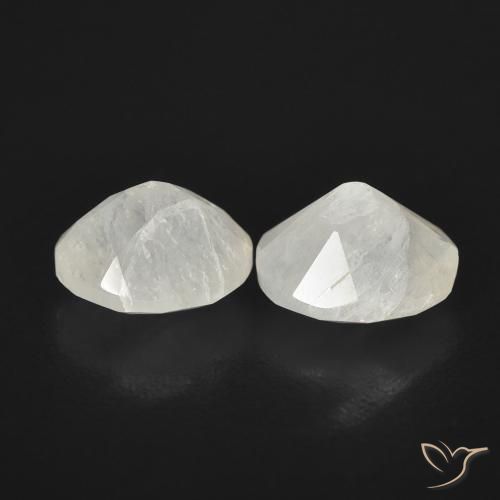 Shop natural 2.08ct 青みがかったホワイト レインボームーンストーン gems, 楕円形, from アメリカ at GemSelect. In stock, global shipping!
