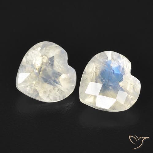 Shop natural 1.40ct 青みがかったホワイト レインボームーンストーン gems, 心臓, from アメリカ at GemSelect. In stock, global shipping!