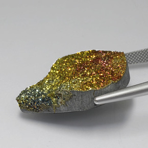 33.73カラットの天然マルチカラーレインボーパイライト、洋梨の形、オペーク