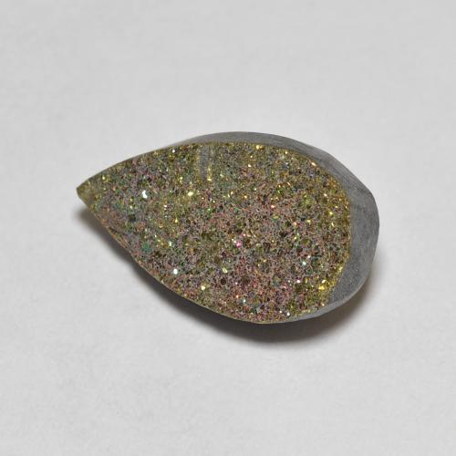 3.64カラットの天然マルチカラーレインボーパイライト（13.9×8.1 mm・洋梨の形）