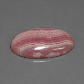 13.76カラットの天然マルチローズピンクロードクロサイト（22.9×12.6 mm・オーバルカット）