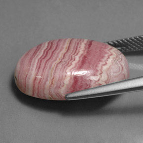 17.50カラットの天然マルチローズピンクロードクロサイト、オーバルカット、オペーク