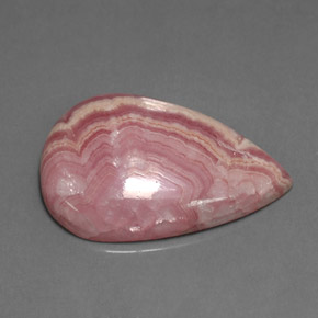 15.92カラットの天然マルチローズピンクロードクロサイト（23.1×15.8 mm・洋梨の形）