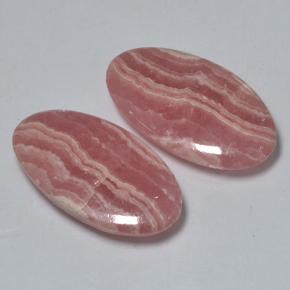 17.78カラットの天然マルチカラーロードクロサイト（20.4×10.9 mm・オーバルカット）