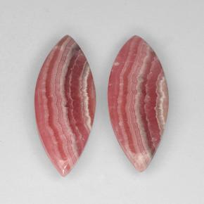 20.88カラットの天然マルチカラーロードクロサイト（27.5×10 mm・マーキス）