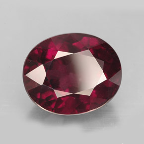 11.48カラットの天然パープルレッドロードライトガーネット（13.7×11.2 mm・オーバルカット）