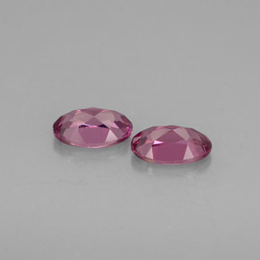 カラットの天然深い紫がかったピンクロードライトガーネット（5×3.1 mm・オーバルカット）