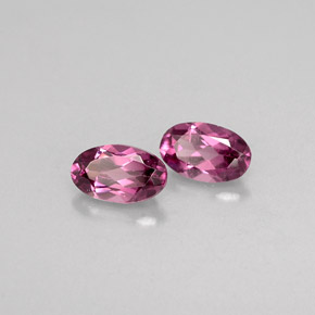 カラットの天然深い紫がかったピンクロードライトガーネット（5×3 mm・オーバルカット）