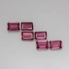 カラットの天然紫がかったピンクロードライトガーネット（5.8×3.8 mm・エメラルドカット）