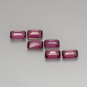 カラットの天然紫がかったピンクロードライトガーネット（5.8×3.8 mm・エメラルドカット）
