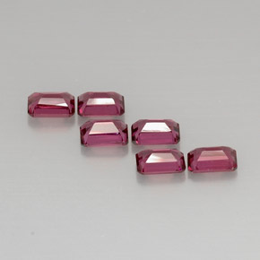 カラットの天然紫がかったピンクロードライトガーネット（6.2×4.2 mm・エメラルドカット）