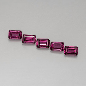 カラットの天然紫がかったピンクロードライトガーネット（6×4.1 mm・エメラルドカット）
