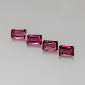 カラットの天然紫がかったピンクロードライトガーネット（6×4.1 mm・エメラルドカット）