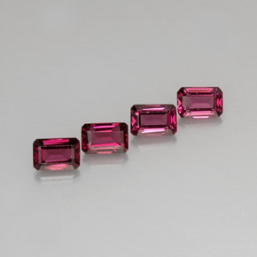 カラットの天然紫がかったピンクロードライトガーネット（6×4.1 mm・エメラルドカット）