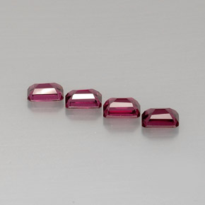 カラットの天然紫がかったピンクロードライトガーネット（6×4.1 mm・エメラルドカット）