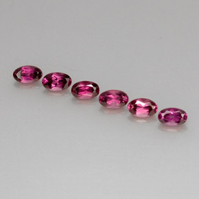 カラットの天然パープルレッドロードライトガーネット（5×2.5 mm・オーバルカット）