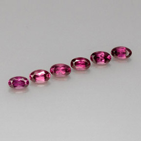 カラットの天然パープルレッドロードライトガーネット（5×2.5 mm・オーバルカット）