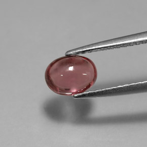 1.32カラットの天然ピンクがかった紫ロードライトガーネット（6.9×5.2 mm・透明）
