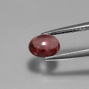 1.32カラットの天然ピンクがかった紫ロードライトガーネット（6.9×5.2 mm・透明）