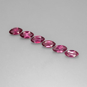 カラットの天然ピンクがかった紫ロードライトガーネット（7.8×4.2 mm・マーキス）