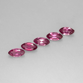 カラットの天然ピンクがかった紫ロードライトガーネット（7.7×4 mm・マーキス）