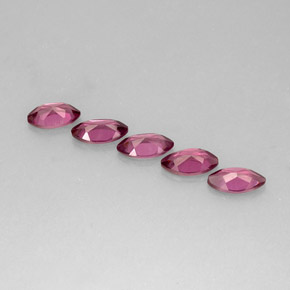 カラットの天然ピンクがかった紫ロードライトガーネット（7.7×4 mm・マーキス）
