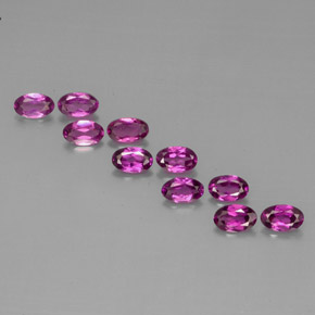 カラットの天然ピンクがかった紫ロードライトガーネット（4.9×3.1 mm・オーバルカット）