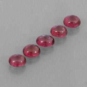 カラットの天然ラズベリーレッドロードライトガーネット（5.2×4.3 mm・透明）