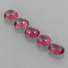 カラットの天然ラズベリーレッドロードライトガーネット（5.9×4.8 mm・透明）