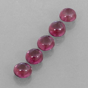 カラットの天然ラズベリーレッドロードライトガーネット（4.83 mm・透明）
