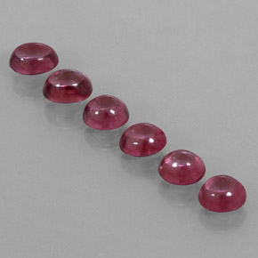 カラットの天然ラズベリーレッドロードライトガーネット（5.1×4.4 mm・透明）