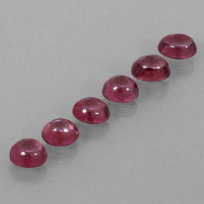 カラットの天然ラズベリーレッドロードライトガーネット（5.1×4.4 mm・透明）