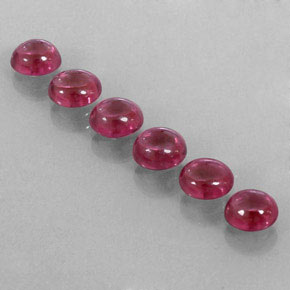 カラットの天然ラズベリーレッドロードライトガーネット（5.6×5 mm・透明）