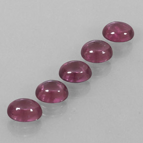カラットの天然ラズベリーレッドロードライトガーネット（5.8×4.7 mm・透明）