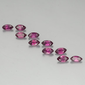 カラットの天然ラズベリーレッドロードライトガーネット（5.8×3.1 mm・マーキス）