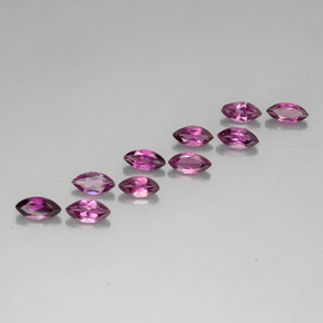 カラットの天然ラズベリーレッドロードライトガーネット（5.9×3 mm・マーキス）