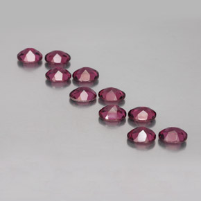 カラットの天然ラズベリーレッドロードライトガーネット（5×4 mm・オーバルカット）