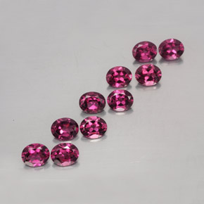 カラットの天然ラズベリーレッドロードライトガーネット（5×4.1 mm・オーバルカット）