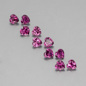 2.57カラットの天然ダークパープルロードライトガーネット（4×3.8 mm・ハート型）