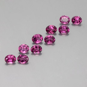 3.98カラットの天然ディープパープルロードライトガーネット（4.9×4 mm・オーバルカット）