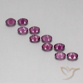 Shop natural 4.73ct ラズベリーレッド ロードライトガーネット gems, 楕円形, from モザンビーグ at GemSelect. In stock, global shipping!