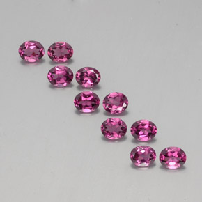 3.97カラットの天然ラズベリーレッドロードライトガーネット（5×4.1 mm・オーバルカット）