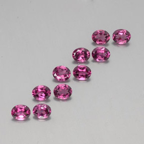3.97カラットの天然ラズベリーレッドロードライトガーネット（5×4.1 mm・オーバルカット）
